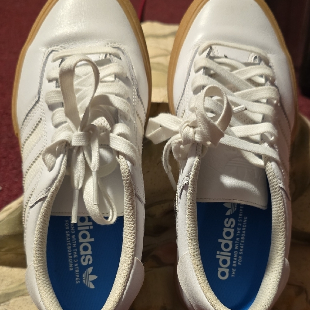 Youth Adidas White Sneakers with Blue Insole